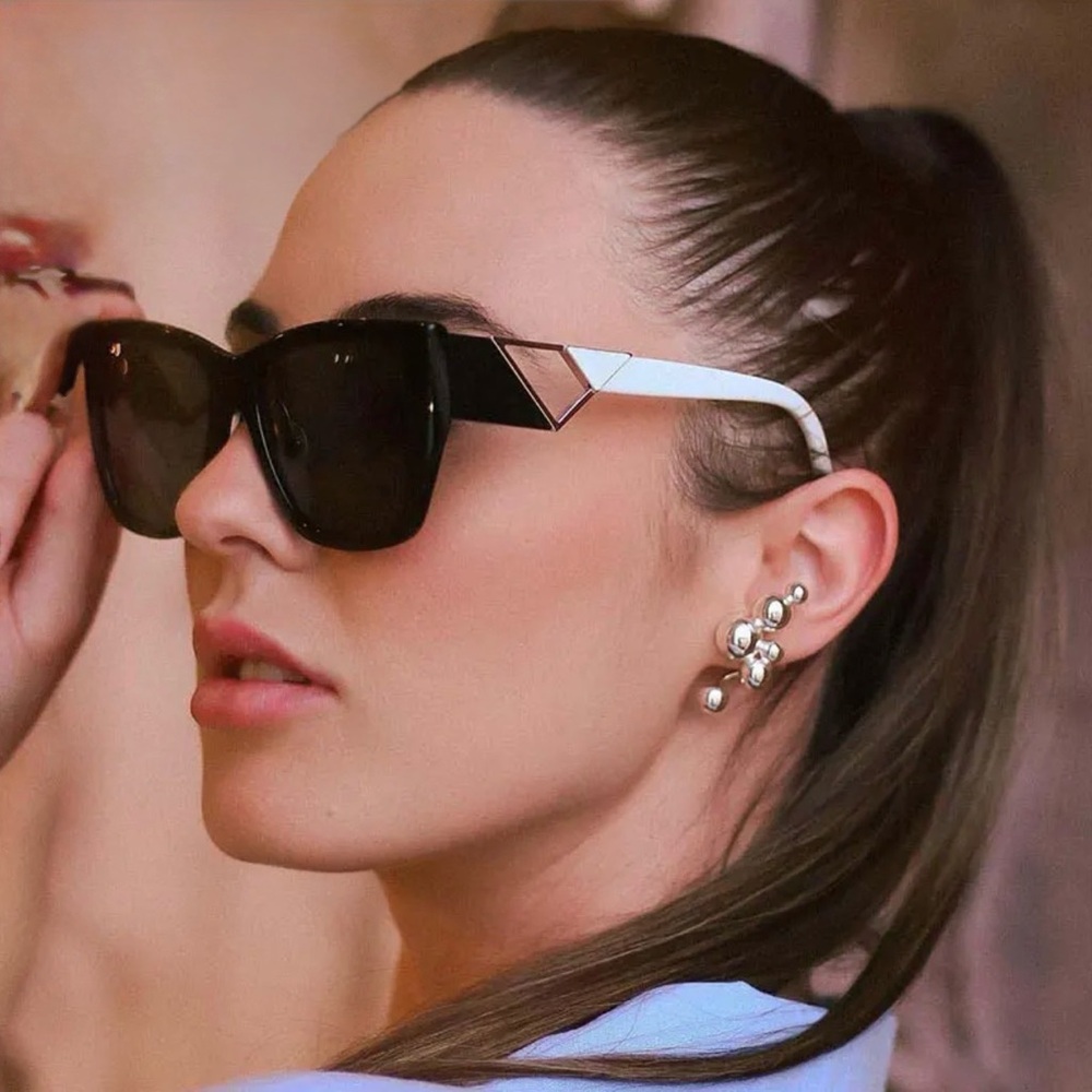 NEW Prada Sunglasses Prada PR 21YS